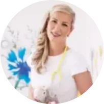 Rundes Bild einer Ärztin, steht für behandelnde Ärztinnen und Ärzte, die über TeleClinic tätig sind.